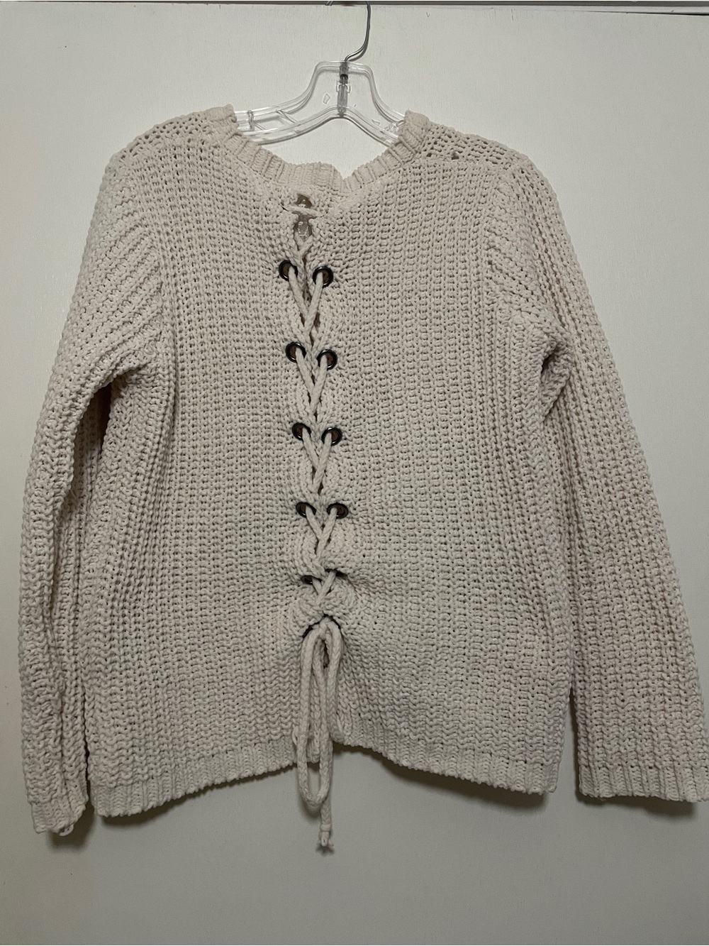 Women's Cream Lace-Up Chunky Knit Sweater Sadie & sage size s/m